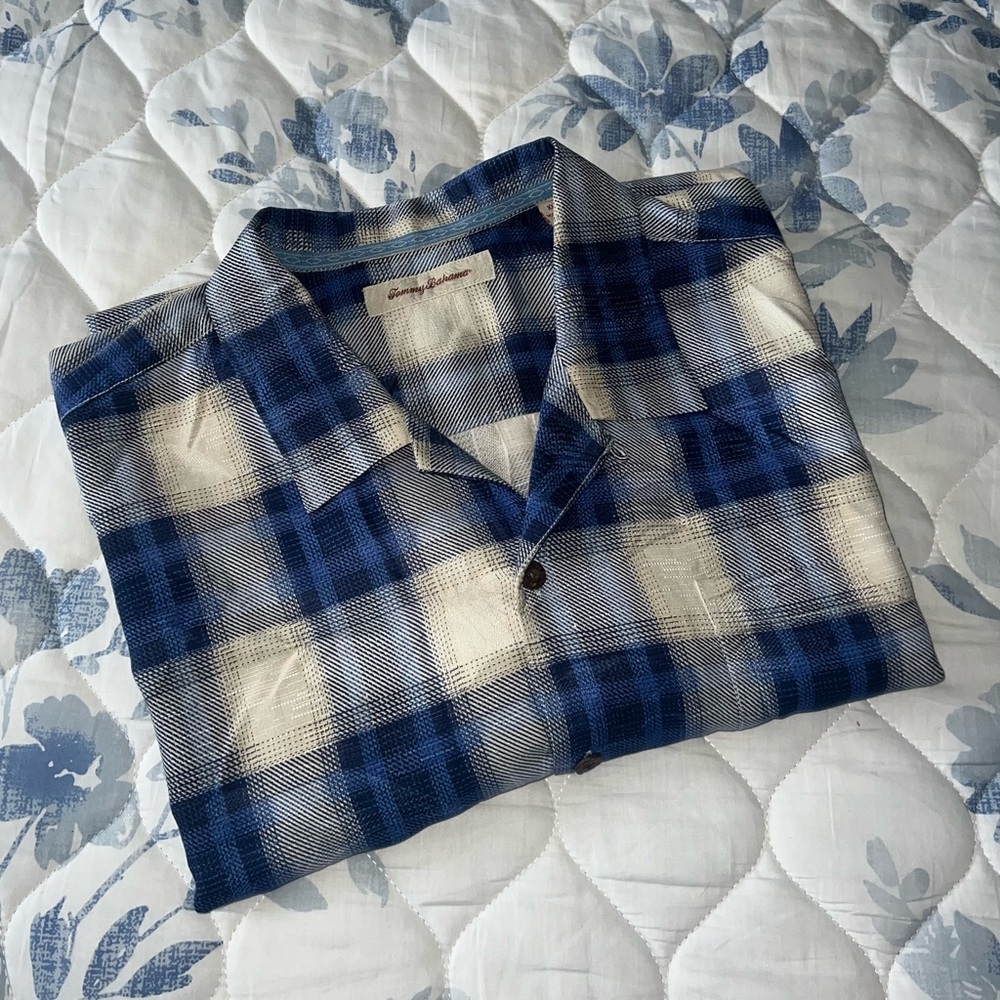 Tommy Bahama 100% Silk Shirt